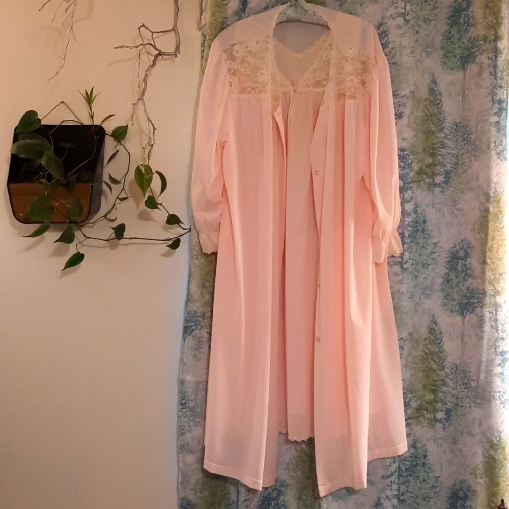 Vintage Slip and Robe set made in USA baby pink